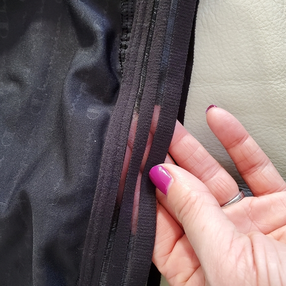 Champion Sports Bra - Picture 2 of 4